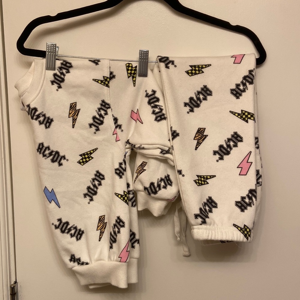Toddler Matching Set Creme AC/DC